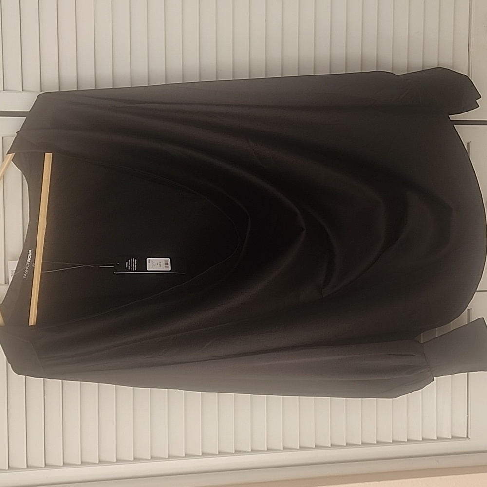SOLD NWT Fashion Nova Satiny Blouse